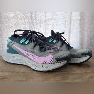 Women's Nike Trail Pegasus Athletic Shoes size 8